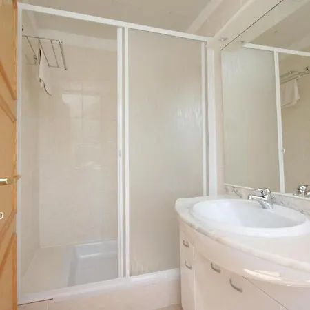 Gostinjska kuća Double Room Bozava 8100a Bozava