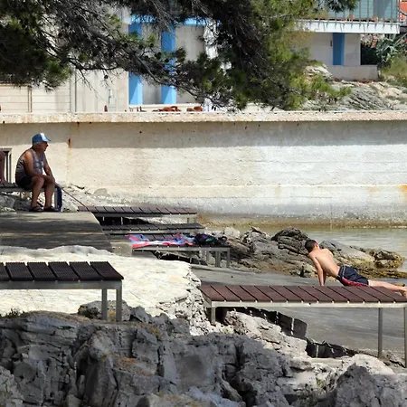 Double 8100a Gasthuis Božava